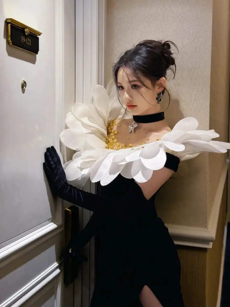 为什么许多50岁女人,即使用心打扮,依旧油腻感十足?答案就在这